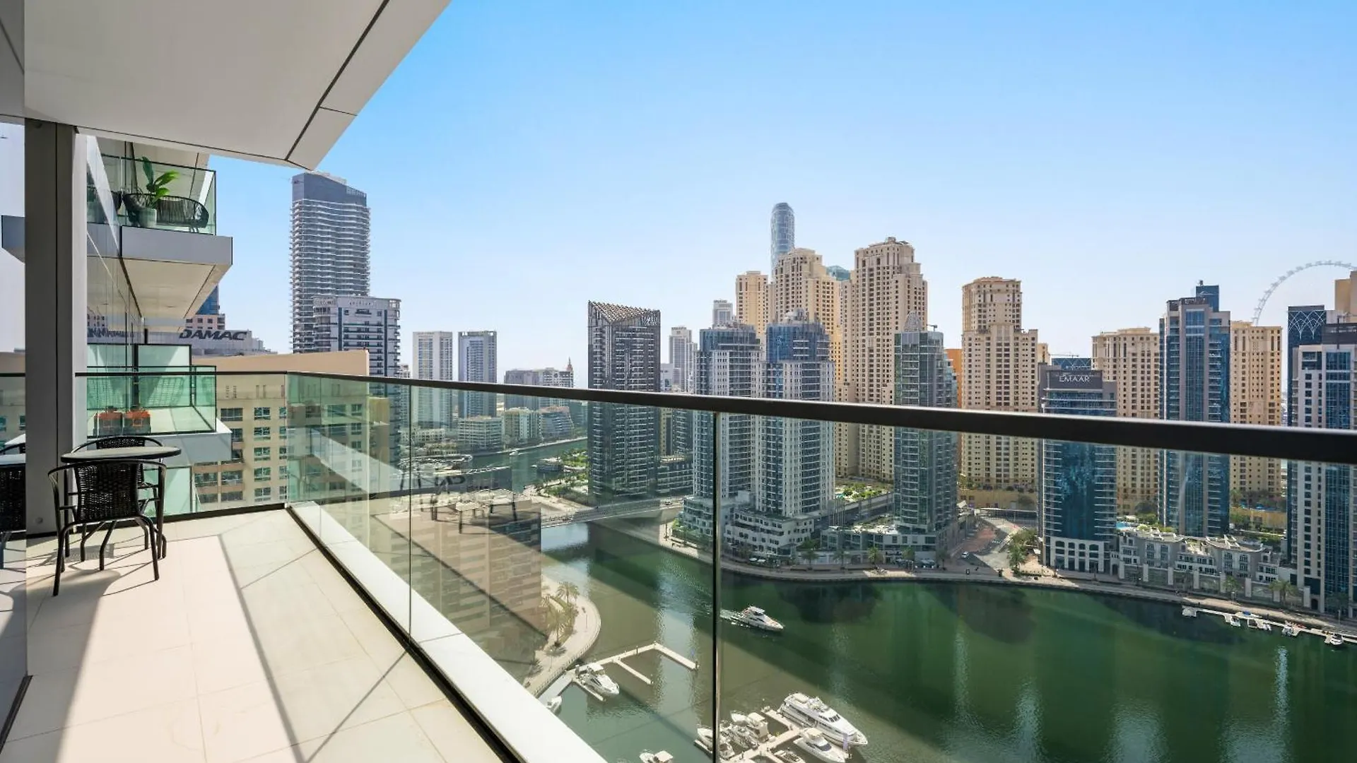 Vayk - Sleek & Stylish 1Br In Vida Dubai Marina Apartment